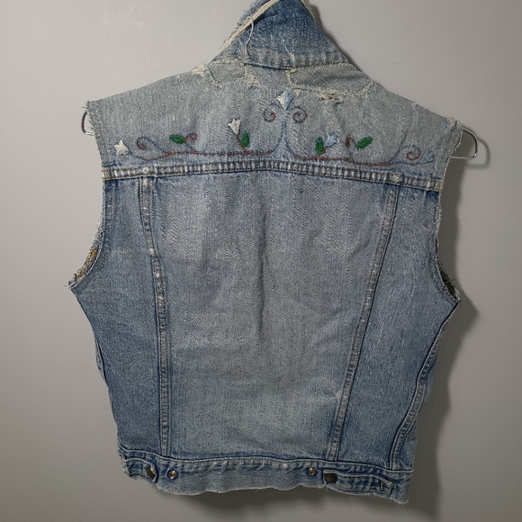 Floral Embroidered Vintage Jean Vest - Picture 3 of 7